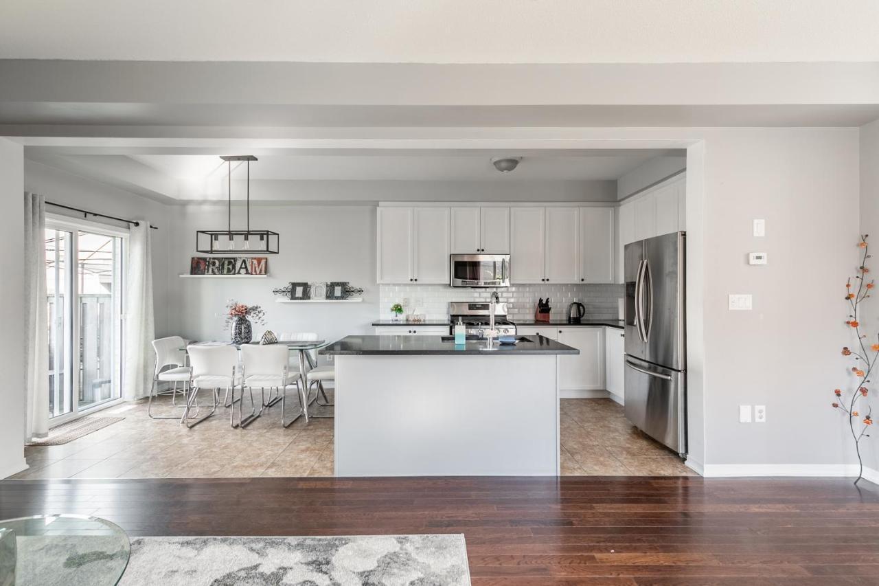 3Br 2Ba Townhomes With Hot Tub & Bbq By Globalstay Hamilton Exterior photo