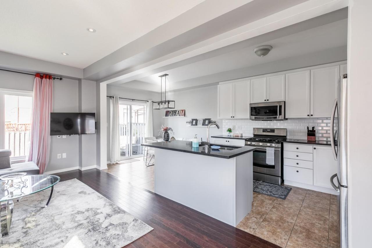 3Br 2Ba Townhomes With Hot Tub & Bbq By Globalstay Hamilton Exterior photo